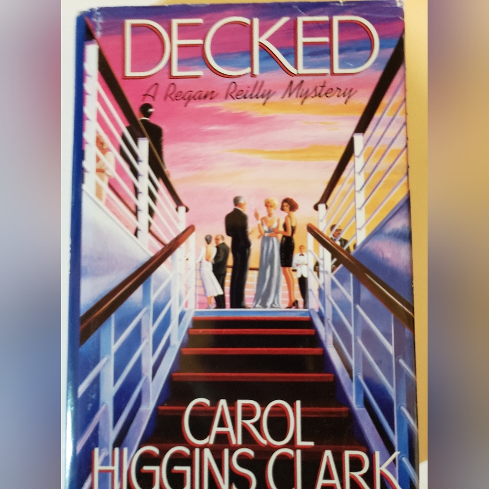 2 hardcover books by Carol Higgins Clark - Picture 5 of 7